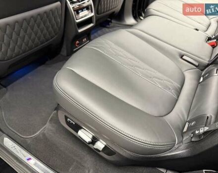 Черный БМВ X7, объемом двигателя 4.39 л и пробегом 25 тыс. км за 155990 $, фото 40 на Automoto.ua