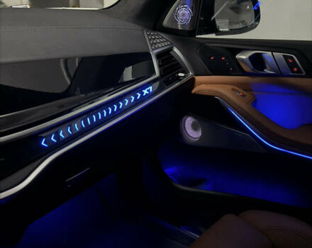 Черный БМВ X7, объемом двигателя 3 л и пробегом 29 тыс. км за 100000 $, фото 32 на Automoto.ua