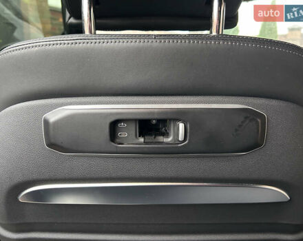 Черный БМВ X7, объемом двигателя 4.39 л и пробегом 15 тыс. км за 125000 $, фото 31 на Automoto.ua