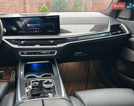 Черный БМВ X7, объемом двигателя 4.39 л и пробегом 15 тыс. км за 125000 $, фото 38 на Automoto.ua