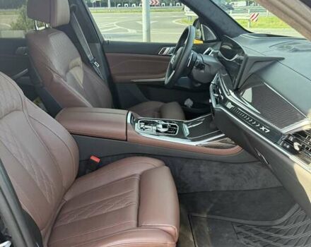 Черный БМВ X7, объемом двигателя 3 л и пробегом 28 тыс. км за 160500 $, фото 30 на Automoto.ua