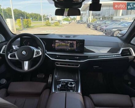 Черный БМВ X7, объемом двигателя 3 л и пробегом 28 тыс. км за 160500 $, фото 33 на Automoto.ua