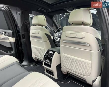 Черный БМВ X7, объемом двигателя 3 л и пробегом 1 тыс. км за 139900 $, фото 62 на Automoto.ua