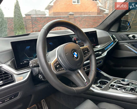 Черный БМВ X7, объемом двигателя 4.39 л и пробегом 15 тыс. км за 125000 $, фото 40 на Automoto.ua
