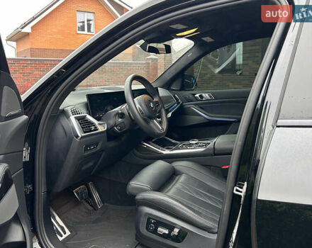 Черный БМВ X7, объемом двигателя 4.39 л и пробегом 15 тыс. км за 125000 $, фото 39 на Automoto.ua