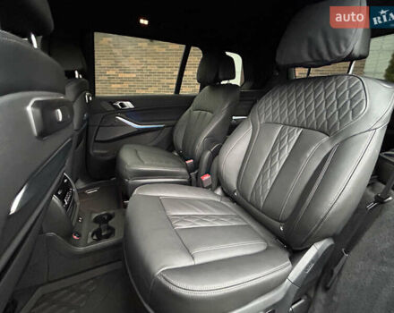 Черный БМВ X7, объемом двигателя 4.39 л и пробегом 15 тыс. км за 125000 $, фото 25 на Automoto.ua