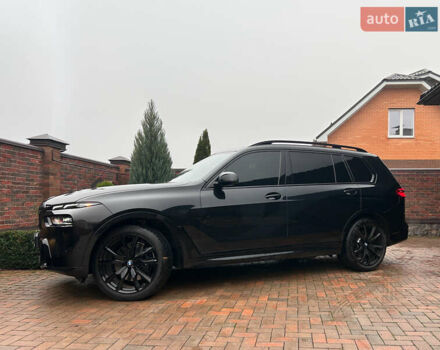 Черный БМВ X7, объемом двигателя 4.39 л и пробегом 15 тыс. км за 125000 $, фото 4 на Automoto.ua