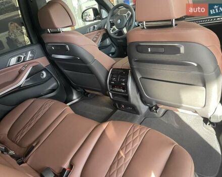 Черный БМВ X7, объемом двигателя 3 л и пробегом 28 тыс. км за 160500 $, фото 65 на Automoto.ua