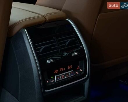 Черный БМВ X7, объемом двигателя 4.39 л и пробегом 1 тыс. км за 182500 $, фото 56 на Automoto.ua