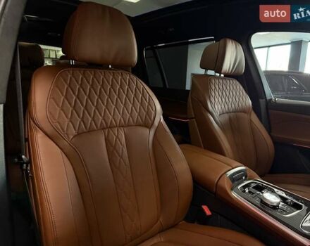 Черный БМВ X7, объемом двигателя 4.39 л и пробегом 1 тыс. км за 182500 $, фото 69 на Automoto.ua