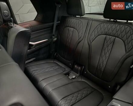 Черный БМВ X7, объемом двигателя 4.39 л и пробегом 9 тыс. км за 178500 $, фото 62 на Automoto.ua