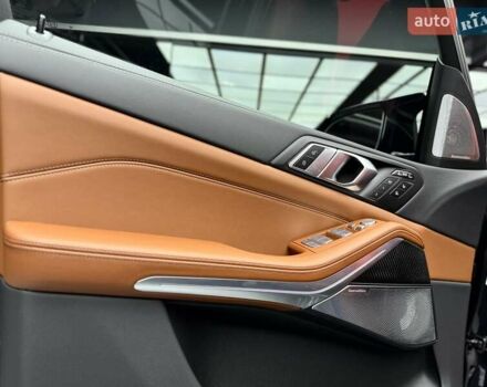 Черный БМВ X7, объемом двигателя 4.4 л и пробегом 1 тыс. км за 185900 $, фото 33 на Automoto.ua