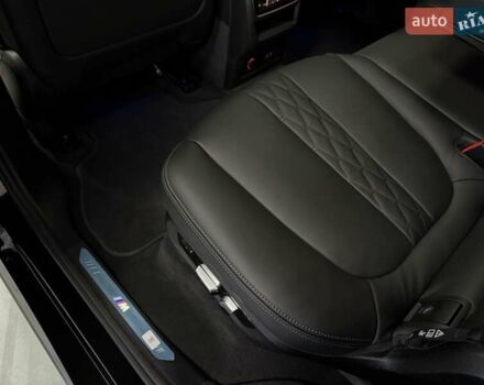 Черный БМВ X7, объемом двигателя 4.39 л и пробегом 9 тыс. км за 178500 $, фото 63 на Automoto.ua