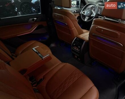 Черный БМВ X7, объемом двигателя 4.39 л и пробегом 1 тыс. км за 182500 $, фото 63 на Automoto.ua