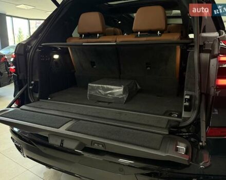 Черный БМВ X7, объемом двигателя 4.39 л и пробегом 1 тыс. км за 182500 $, фото 71 на Automoto.ua