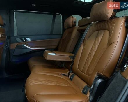 Черный БМВ X7, объемом двигателя 4.39 л и пробегом 1 тыс. км за 182500 $, фото 58 на Automoto.ua
