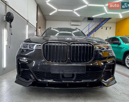 Черный БМВ X7, объемом двигателя 2.99 л и пробегом 94 тыс. км за 95000 $, фото 1 на Automoto.ua
