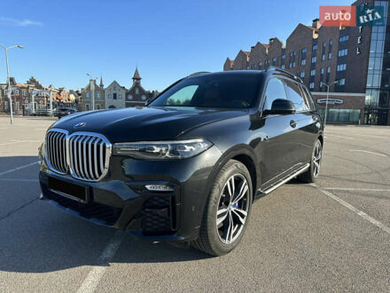 БМВ X7 2021 в Киеве на Automoto.ua Черный БМВ X7, объемом двигателя 2.99 л и пробегом 71 тыс. км за 79900 $, фото 1 на Automoto.ua