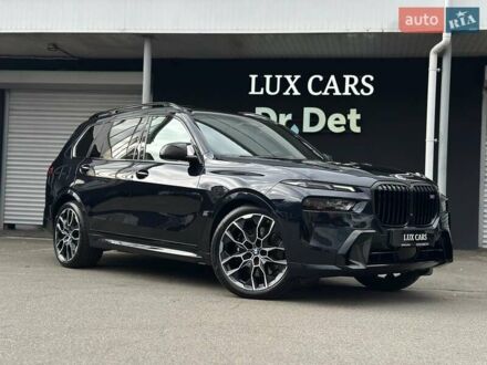 Черный БМВ X7, объемом двигателя 4.4 л и пробегом 40 тыс. км за 140900 $, фото 1 на Automoto.ua