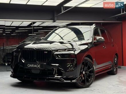 БМВ X7 2022 в Киеве на Automoto.ua Черный БМВ X7, объемом двигателя 4.4 л и пробегом 37 тыс. км за 131700 $, фото 1 на Automoto.ua