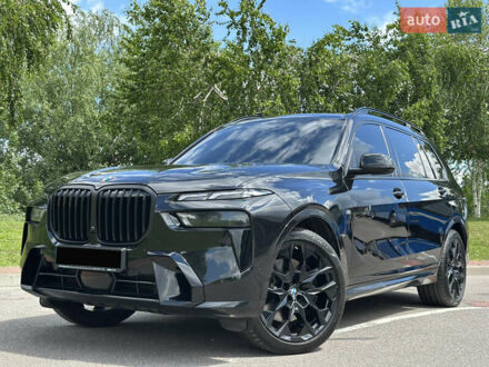 БМВ X7 2024 в Киеве на Automoto.ua Черный БМВ X7, объемом двигателя 2.99 л и пробегом 55 тыс. км за 130000 $, фото 1 на Automoto.ua