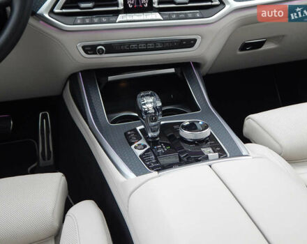 Фиолетовый БМВ X7, объемом двигателя 2.99 л и пробегом 37 тыс. км за 99990 $, фото 25 на Automoto.ua