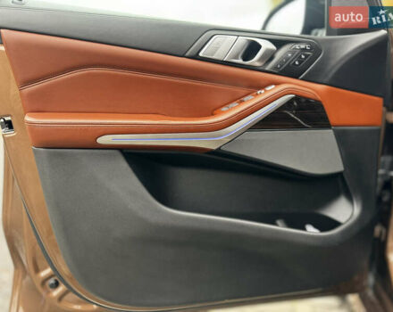 Коричневий БМВ X7, об'ємом двигуна 4.39 л та пробігом 152 тис. км за 59999 $, фото 25 на Automoto.ua