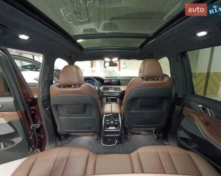 Красный БМВ X7, объемом двигателя 2.99 л и пробегом 50 тыс. км за 93500 $, фото 14 на Automoto.ua