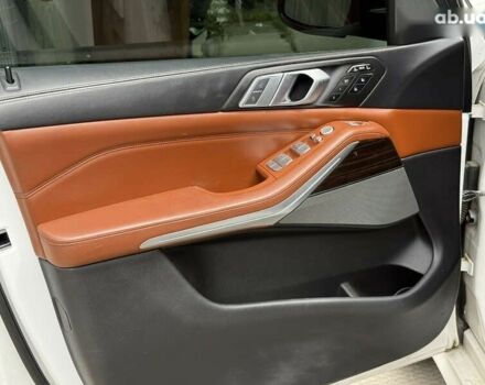 БМВ X7, объемом двигателя 4.4 л и пробегом 145 тыс. км за 46500 $, фото 22 на Automoto.ua