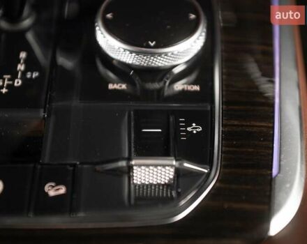 Серый БМВ X7, объемом двигателя 4.39 л и пробегом 53 тыс. км за 63900 $, фото 62 на Automoto.ua