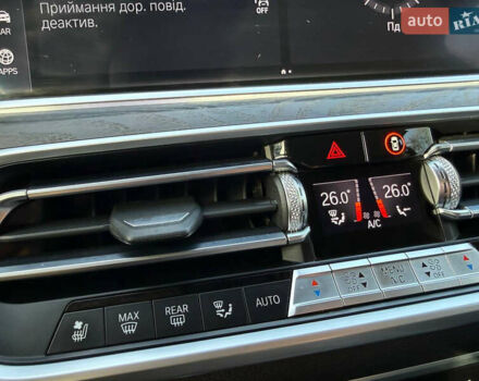 Серый БМВ X7, объемом двигателя 3 л и пробегом 147 тыс. км за 50900 $, фото 74 на Automoto.ua