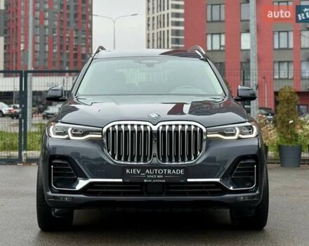 Серый БМВ X7, объемом двигателя 3 л и пробегом 90 тыс. км за 54900 $, фото 2 на Automoto.ua