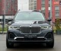 Серый БМВ X7, объемом двигателя 3 л и пробегом 90 тыс. км за 54900 $, фото 2 на Automoto.ua