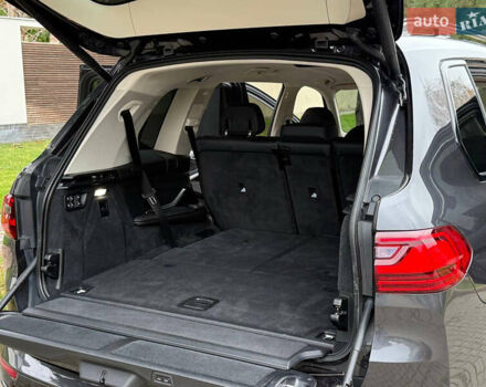 Серый БМВ X7, объемом двигателя 3 л и пробегом 148 тыс. км за 55000 $, фото 79 на Automoto.ua