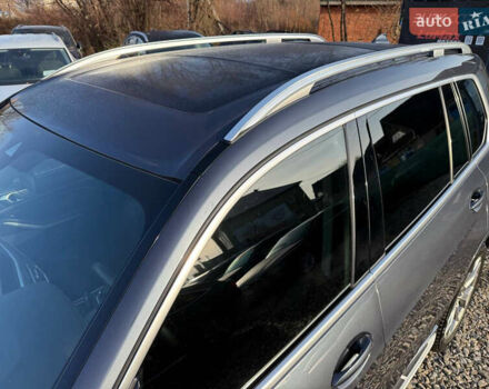 Серый БМВ X7, объемом двигателя 3 л и пробегом 147 тыс. км за 50900 $, фото 99 на Automoto.ua