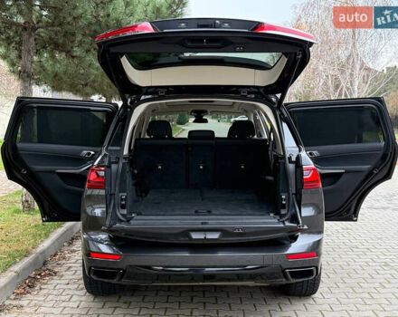 Серый БМВ X7, объемом двигателя 3 л и пробегом 148 тыс. км за 55000 $, фото 81 на Automoto.ua