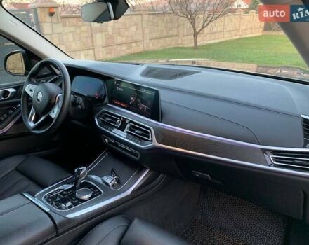 Серый БМВ X7, объемом двигателя 3 л и пробегом 147 тыс. км за 53800 $, фото 34 на Automoto.ua