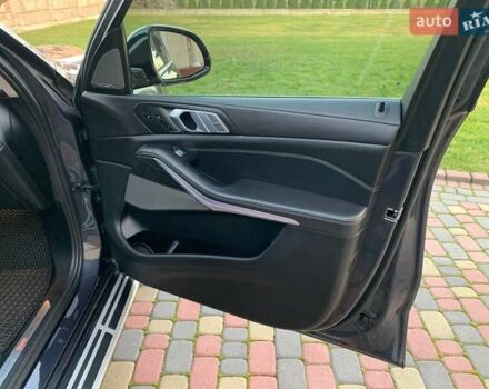 Серый БМВ X7, объемом двигателя 3 л и пробегом 147 тыс. км за 53800 $, фото 11 на Automoto.ua