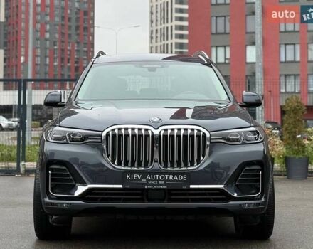Серый БМВ X7, объемом двигателя 3 л и пробегом 90 тыс. км за 54900 $, фото 3 на Automoto.ua