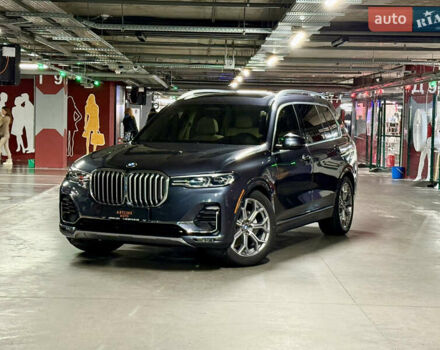 Серый БМВ X7, объемом двигателя 3 л и пробегом 65 тыс. км за 68900 $, фото 1 на Automoto.ua