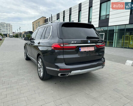 Серый БМВ X7, объемом двигателя 3 л и пробегом 144 тыс. км за 53900 $, фото 5 на Automoto.ua