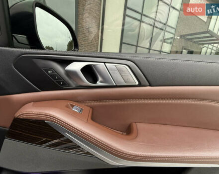 Сірий БМВ X7, об'ємом двигуна 3 л та пробігом 99 тис. км за 76000 $, фото 88 на Automoto.ua