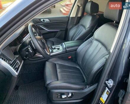 Серый БМВ X7, объемом двигателя 3 л и пробегом 147 тыс. км за 53800 $, фото 21 на Automoto.ua