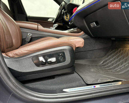 Сірий БМВ X7, об'ємом двигуна 3 л та пробігом 99 тис. км за 76000 $, фото 76 на Automoto.ua
