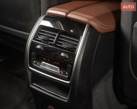 Серый БМВ X7, объемом двигателя 4.39 л и пробегом 53 тыс. км за 63900 $, фото 43 на Automoto.ua