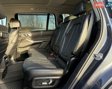 Серый БМВ X7, объемом двигателя 3 л и пробегом 147 тыс. км за 50900 $, фото 37 на Automoto.ua