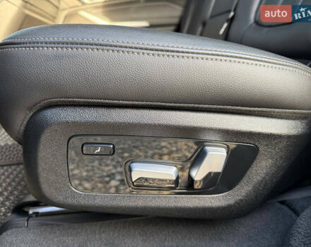 Серый БМВ X7, объемом двигателя 3 л и пробегом 147 тыс. км за 50900 $, фото 38 на Automoto.ua