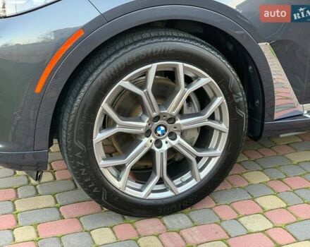 Серый БМВ X7, объемом двигателя 3 л и пробегом 147 тыс. км за 53800 $, фото 16 на Automoto.ua