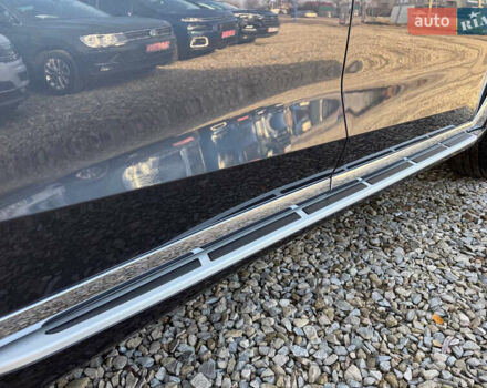 Серый БМВ X7, объемом двигателя 3 л и пробегом 147 тыс. км за 50900 $, фото 94 на Automoto.ua