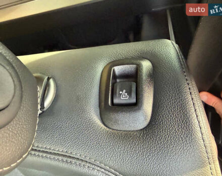 Серый БМВ X7, объемом двигателя 3 л и пробегом 147 тыс. км за 50900 $, фото 53 на Automoto.ua